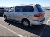 Toyota Sienna Xle 4T3ZF13C9YU192222 снимка