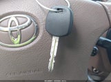 Toyota Sequoia Sr5 V8 5TDZT34A23S143746 снимка