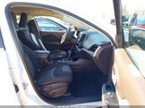 Jeep Cherokee Latitude 1C4PJLCB9EW314101 снимка
