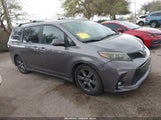 Toyota Sienna Se 8 Passenger 5TDXZ3DC1JS911057 fotografie