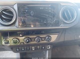 Toyota Tacoma Trd Sport 5TFCZ5AN4JX147263 photo