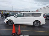Chrysler Pacifica Hybrid Touring L 2C4RC1L77PR626500 снимка