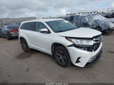 Toyota Highlander Le 5TDZARFH9JS037522 снимка