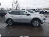 Toyota Rav4 Hybrid Xle JTMRJREV8JD229727 снимка