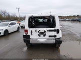 Jeep Wrangler Jk Sahara 4X4 1C4GJWBG1JL852592 photo