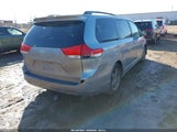 Toyota Sienna Xle V6 5TDYK3DC8BS012352 снимка