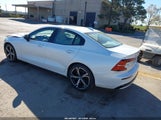 Volvo S60 B5 Ultimate Dark Theme 7JRL12TM6RG303097 снимка