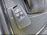 Volkswagen Tiguan 2.0T Se/2.0T Sel 3VV3B7AX1JM030734 снимка