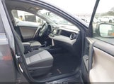 Toyota Rav4 Le JTMZFREV3FD061374 снимка
