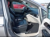 Chrysler Pacifica Touring-L 2C4RC1BG7HR554846 снимка