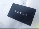 Tesla Model Y Long Range Dual Motor All-Wheel Drive 5YJYGDEE2LF043030 fotografie