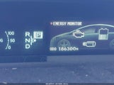 Toyota Prius Two JTDKN3DUXF1997827 снимка