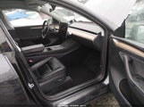 Tesla Model Y Long Range Dual Motor All-Wheel Drive 7SAYGDEE7SF247825 fotografie