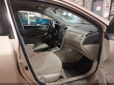 Toyota Corolla Le 2T1BU4EE6BC726611 снимка
