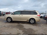 Toyota Sienna Le V6 5TDKK3DC8BS064568 снимка
