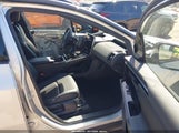 Toyota Bz4X Limited JTMABACA2PA029397 fotografie