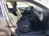 Volkswagen Passat 1.8T S 1VWAT7A31FC098280 снимка