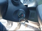 Toyota Rav4 Le JTMBFREV3JJ175418 снимка