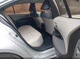 Toyota Corolla Le JTDEPMAEXNJ191950 снимка