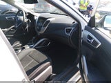 Hyundai Veloster Base W/Black KMHTC6AD2DU133667 снимка
