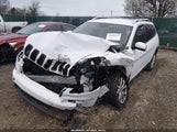 Jeep Cherokee Latitude 1C4PJLCB3FW611589 снимка