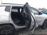 Jeep Compass Latitude 4X4 3C4NJDBN3ST560748 снимка