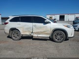 Toyota Highlander Xle 5TDJZRFH0KS575257 снимка