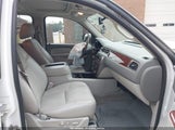 Chevrolet Tahoe Lt 1GNSKBE05BR272556 снимка