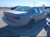 Toyota Camry Le 4T1BG22K4XU531893 photo