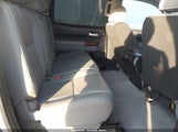 Toyota Tundra Limited 5.7L V8 5TFHW5F14AX130936 fotografie