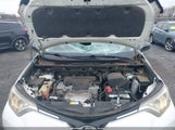 Toyota Rav4 Le JTMBFREV1HJ701183 снимка