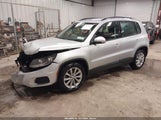 Volkswagen Tiguan 2.0T/2.0T S WVGBV7AX5HK043582 photo