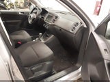 Volkswagen Tiguan 2.0T/2.0T S WVGBV7AX5HK043582 photo