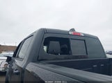 Ram  Laramie 4X4 5'7 Box 1C6SRFJT6KN631861 fotografie