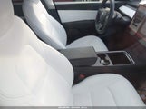 Tesla Model Y Long Range Dual Motor All-Wheel Drive 5YJYGAEE6MF212269 fotografie