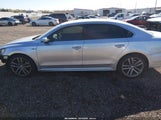 Volkswagen Passat 1.8T R-Line 1VWDT7A30HC041701 photo