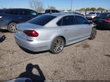 Volkswagen Passat 1.8T R-Line 1VWDT7A30HC041701 снимка
