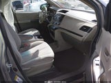 Toyota Sienna Le V6 5TDKK3DC0BS046016 снимка