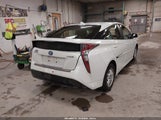 Toyota Prius Four JTDKARFU3G3007571 снимка