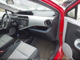 Toyota Prius C Three JTDKDTB38C1504641 снимка
