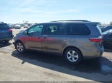 Toyota Sienna Le 7 Passenger 5TDKZ3DC8HS874772 снимка