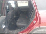 Jeep Cherokee Latitude 1C4PJLCB8FW572501 снимка