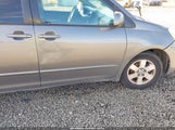 Toyota Sienna Xle 5TDZA22C94S102732 снимка