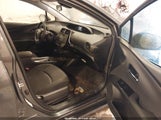Toyota Prius Le JTDKARFU4K3069991 снимка