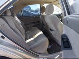 Toyota Camry Std JTDBE32KX63060689 снимка