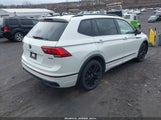 Volkswagen Tiguan 2.0T Se R-Line Black 3VV8B7AX0NM083968 photo