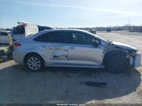 Toyota Corolla Le JTDEPRAE1LJ008753 снимка