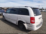Chrysler Town & Country Touring 2A8HR54119R663646 photo