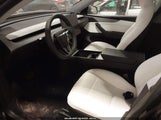 Tesla Model Y Premium Rear-Wheel Drive/Standard Rear-Wheel Drive 7SAYGDED3TF417610 fotografie