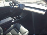 Tesla Model Y Long Range Dual Motor All-Wheel Drive 7SAYGDEE1NA009003 fotografie